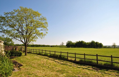 Templecombe House | The Byre lovely stone barn in rural location on the Somerset and Dorset Border