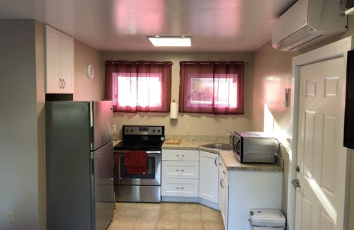 Salisbury Apartment | The Cabana, a Studio apt. w/private deck on Lake Dunmore w/beach. Generator.