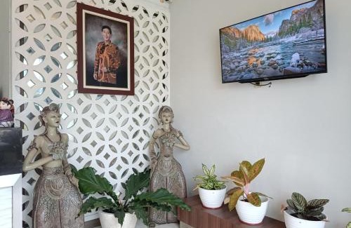 Wirobrajan Hotel | The Cabin Hotel Wirobrajan