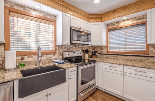 Grand Junction House | The Cabin: Luxury Log Home with Private Pool