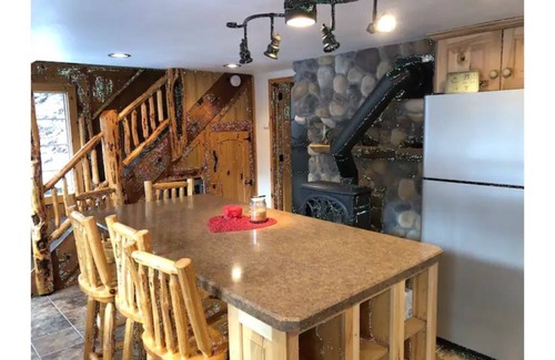 Naches Cabin | “The Cabin” On 410 A Nature Lovers Retreat!