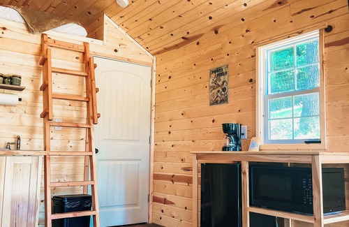 Iron Post Cabin | The Cabins at Bent Pine Ranch ~ Cabin #4