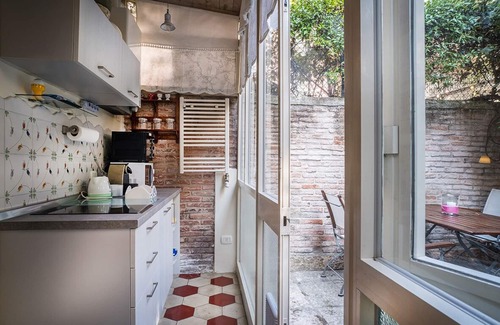 Borgo Venezia Apartment | THE CALAMAIO