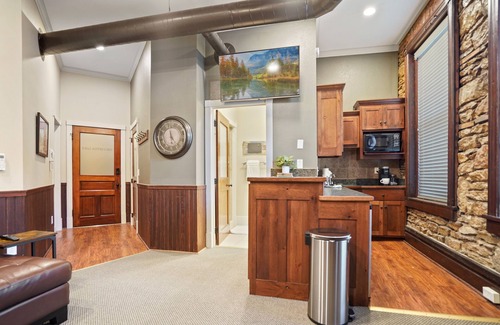Downtown Apartment | The Capital Loft