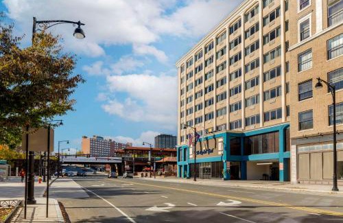 Downtown Hartford Hotel | The Capitol Hotel