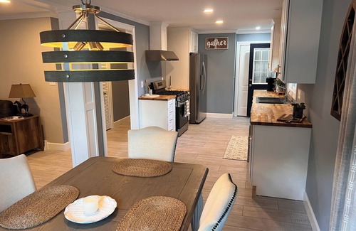 Ballston Spa House | The Cardinals Nest, Charming 4-bedroom house, Historic Village of Ballston Spa.