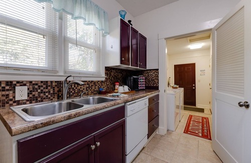 Des Moines House | The Carol Anne - Charming 2bd - 2ba Victorian Home Near Downtown!