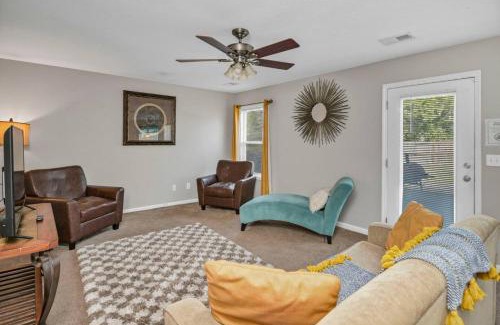 Huntcliff House | The Carolina Comfort House