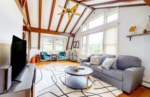 Clarendon House | The Carriage House at The Garden Estate