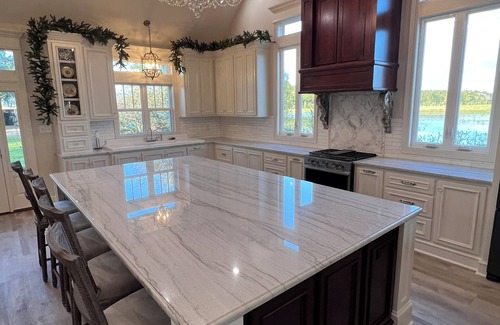 Reddell Cottage | The carriage house/cottage house. Large expansive open floor plan