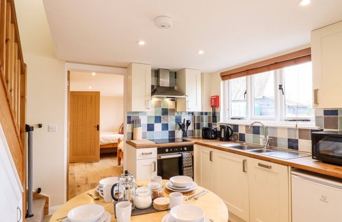 Wickham St Paul Cottage | THE CART LODGE, pet friendly, character holiday cottage in Sudbury
