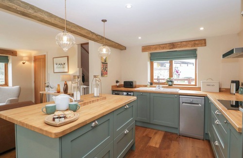 Defford Cottage | THE CARTSHED, pet friendly in Defford