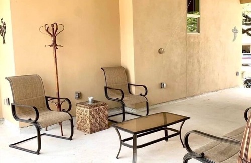 Gruene House | The Casitas At Gruene, #4 Safari Casita