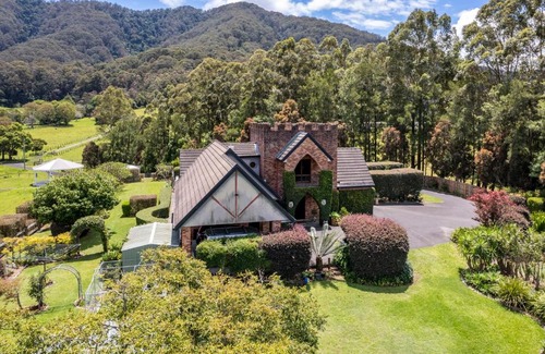 Bonville Bed & Breakfast | The Castle at Bonville