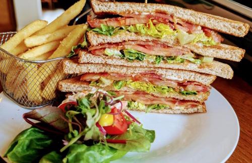 Wollerton Hotel | The Castle Inn hotel