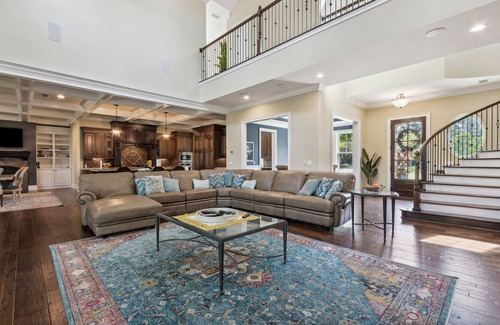 Yulee House | The Castle: Riverfront, Pool, hot tub, Full outdoor kitchen, deep water doc, gas fire pit & more!