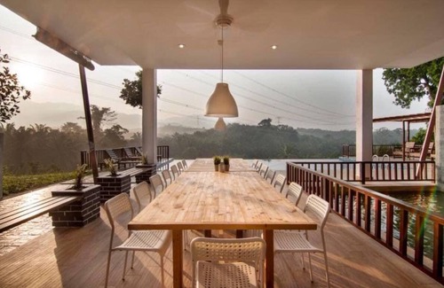 Kampong Pulau Kandis Villa | The Cedar Bidor Villa – Family Friendly villa, the perfect escape from the city
