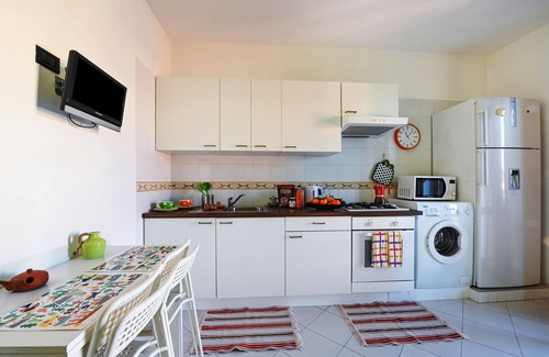 Sorrento City Centre Apartment | The Center Of Sorrento, A Short Walk From The Station And All Amenities.