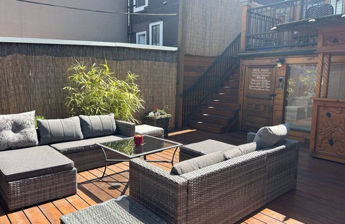Mount Pleasant House | The Center of Vancouver, Spacious Elegant Interior, Spectacular Outdoor Living