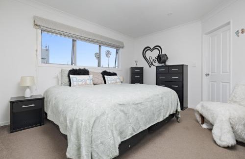 Mount Maunganui House | The Central Beach House