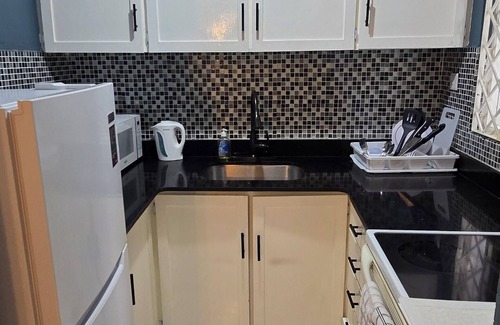 Camperdown Apartment | The Central Comfort in Kingston