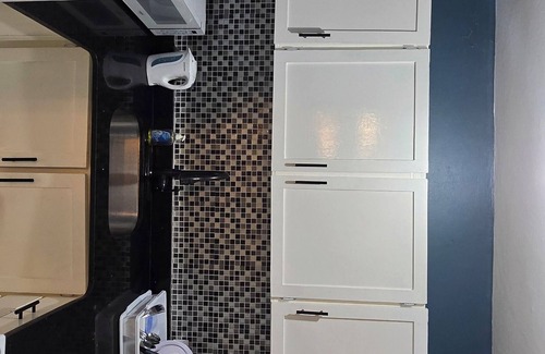 Camperdown Apartment | The Central Comfort in Kingston