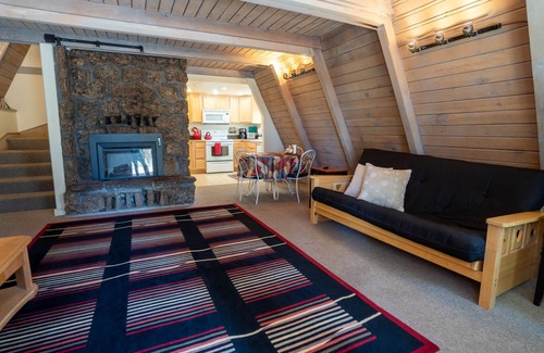 Chiloquin Ski Chalet | The Chalet at Agency Lake
