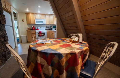 Chiloquin Ski Chalet | The Chalet at Agency Lake