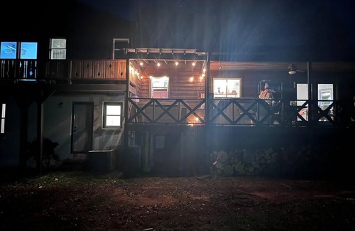 Tryon Ski Chalet | The Chalet at Alpine South