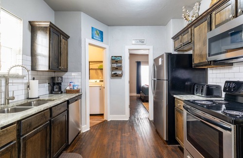 Chickasha House | The Charm Chickasha | Fiber | W/D | Extra Parking