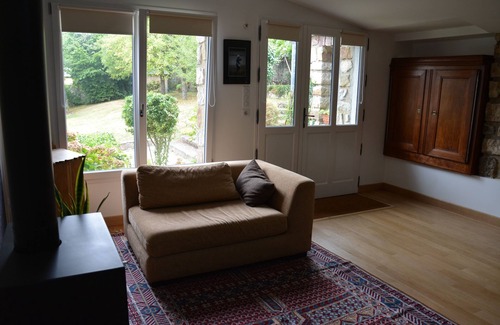 Flore Cottage | The charm of an outbuilding in the heart of a garden near the historic center