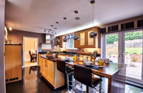 Stanley House | The Chase, Luxury Hot Tub Retreat, Pets Welcomed