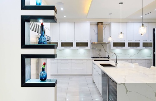 Burnaby House | The Chateau