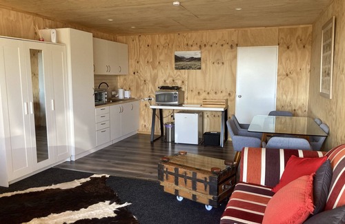 Upper Moutere Apartment | The cheeky Little Farm shed - amazing views for relaxing or activity as you wish