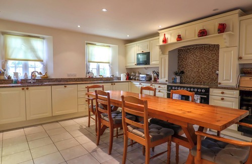 Littlebredy Cottage | THE CHEESEHOUSE, pet friendly, with a garden in Litton Cheney
