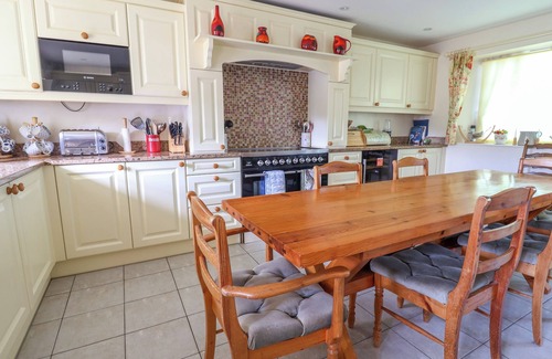 Littlebredy Cottage | THE CHEESEHOUSE, pet friendly, with a garden in Litton Cheney