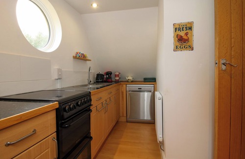 Pontesbury Cottage | THE CHICKEN COOP, pet friendly, with a garden in Stiperstones