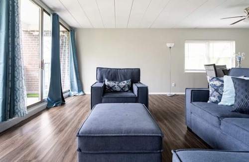 Cherry Hill Apartment | the chill mall space