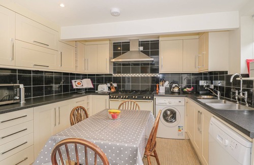 West Knoyle Cottage | THE CIDER BARN, pet friendly, with a garden in West Knoyle