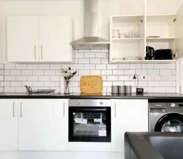 Northampton Apartment | 'The Cityside Charm' - Modern, Pristine & Well-appointed 1 Bed Flat in Town - Free Parking