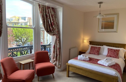 Weymouth Bed & Breakfast | The Clarence