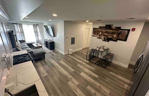 Paterson Apartment | The Classic Suite: 2BR close to NYC