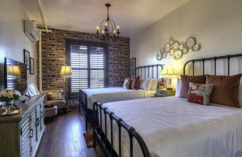 Jerome Hotel | The Clinkscale