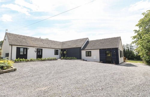Ellastone Cottage | The Coach House 5*, Private Hot tub, Derbyshire Dales/Peak District.
