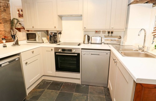 Looe Cottage | THE COACHMAN, family friendly, character holiday cottage in Looe