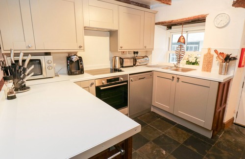 Looe Cottage | THE COACHMAN, family friendly, character holiday cottage in Looe