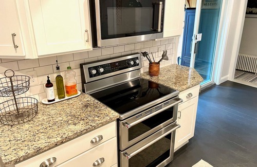 Kittery House | The Coastal Kittery Retreat - cozy, quiet, close to beaches and restaurants