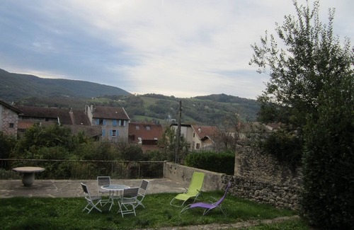 Saint-Jean-en-Royans Apartment | The Cocoon Emma-1appart. country side 50m from the village center