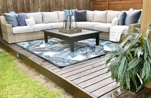 The Colony House | THE COLONY COTTAGE W/HOT TUB & OUTDOOR OASIS/FAMILY FRIENDLY