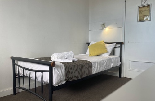 Nambour Hotel | The Commercial Hotel Nambour